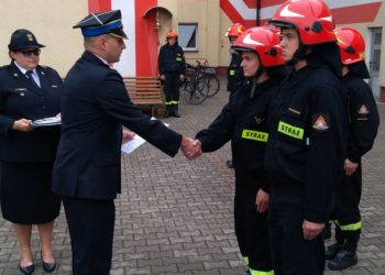 Powitanie nowych strażaków