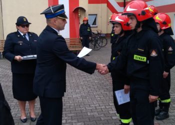 Powitanie nowych strażaków