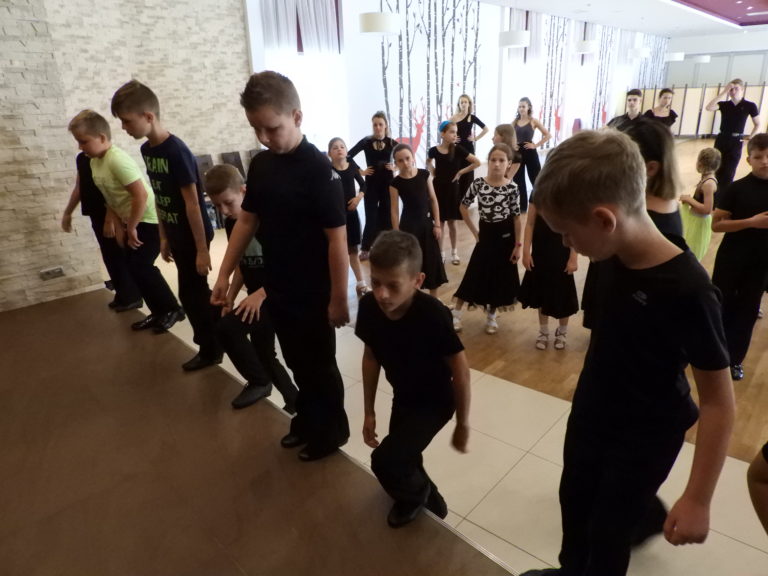 Taniec zagościł w Leśniczówce