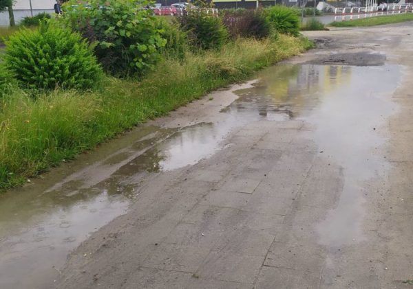 Tym chodnikiem nie da się przejść