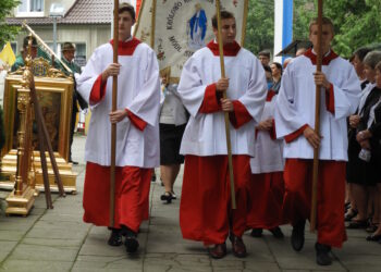 Maryja pomaga swoim czcicielom