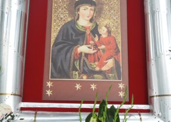 Maryja pomaga swoim czcicielom