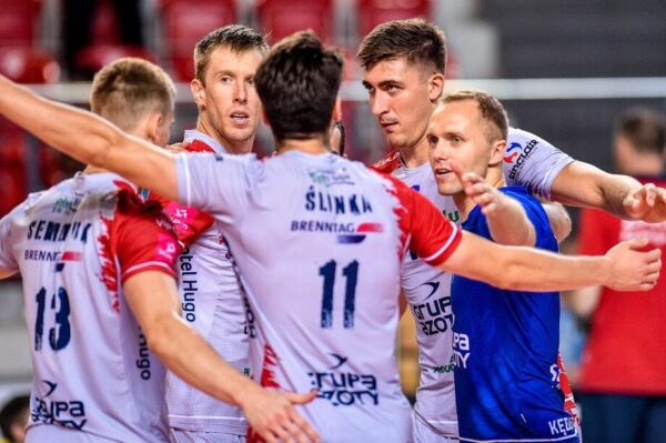 Kaczmarek i jego drużyna z superpucharem! Kaczmarek i jego drużyna z superpucharem!