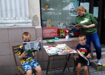 Publiczne czytanie komiksów