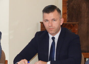 Temat przepełnionych koszy powraca