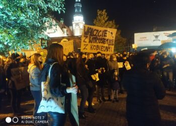 Protesty przeciwko orzeczeniu Trybunału Konstytucyjnego