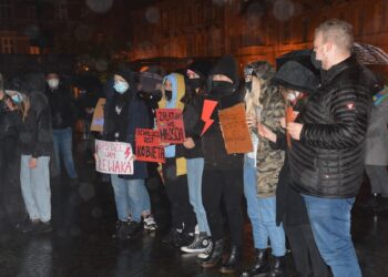 Kolejne protesty przeciwko decyzji TK