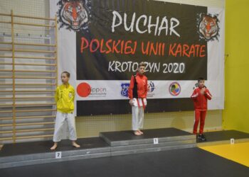 ASW Nippon i UKS Shodan na podium