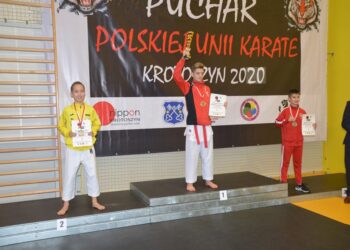 ASW Nippon i UKS Shodan na podium