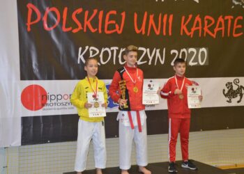 ASW Nippon i UKS Shodan na podium