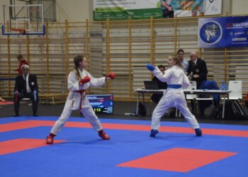 ASW Nippon i UKS Shodan na podium