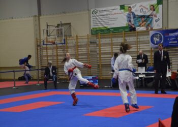 ASW Nippon i UKS Shodan na podium