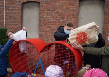 Wielkie serce na nakrętki