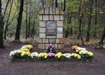 Gmina wsparła lokalnych sprzedawców kwiatów