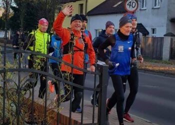 Dla Madzi pokonali trasę maratonu