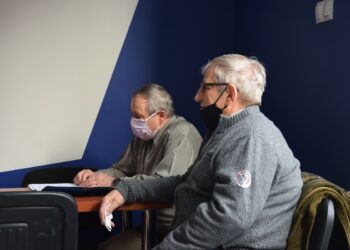 Uparcie szukają pomocy