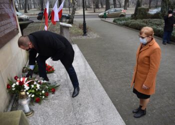 W hołdzie powstańcom
