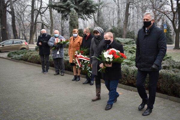 W hołdzie powstańcom
