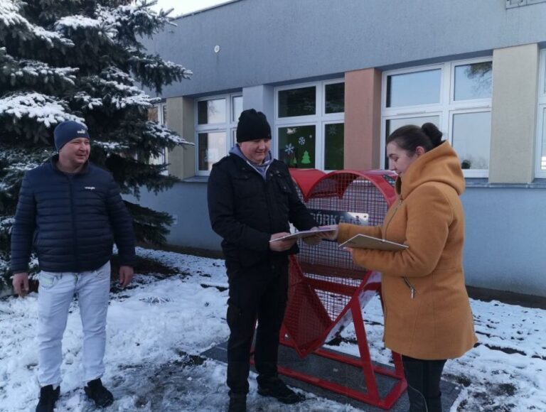 Czerwonych serc przybywa