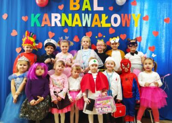 Karnawałowa zabawa przedszkolaków