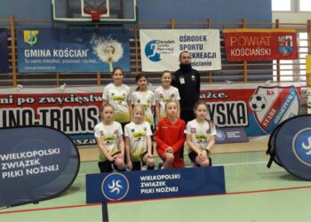 Dziewczęta z Akademii Talentów na podium