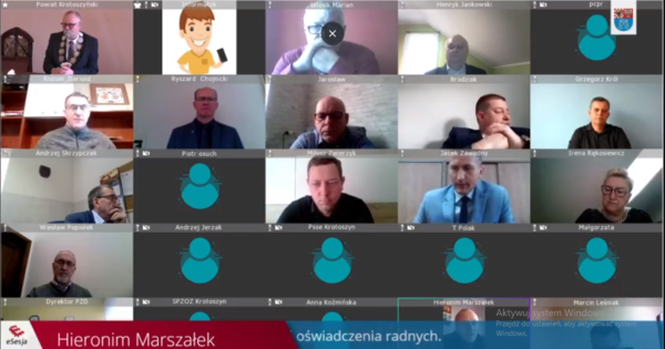 Domagają się rozwiązania umowy z doradcą