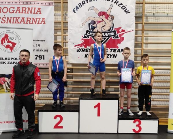 Ceramik trzeci, Olimpijczyk szósty