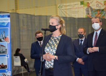 W krotoszyńskiej hali zaszczepiono pierwsze osoby