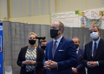 W krotoszyńskiej hali zaszczepiono pierwsze osoby