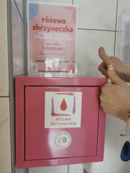 Zamontowali dwie skrzyneczki