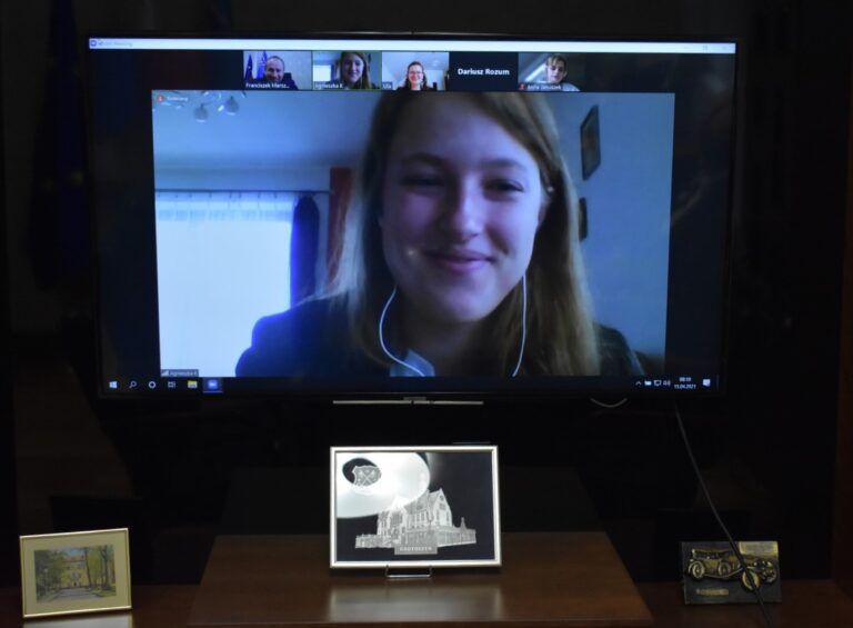 Zdalne spotkanie ze studentami krakowskiej uczelni