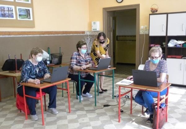 Zajęcia komputerowe dla seniorów