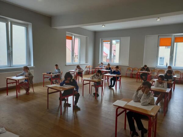 Trzecioklasiści zmagali się z testem