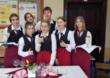 Rywalizacja kelnerów