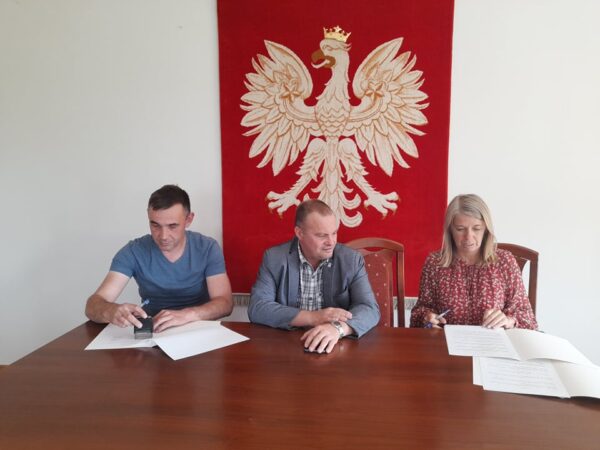 Podpisali umowę na remont stropu