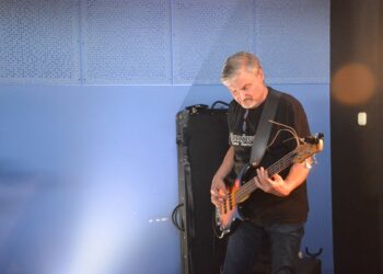 Wracają na scenę z przytupem