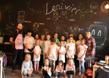 Dzieci poznają świat