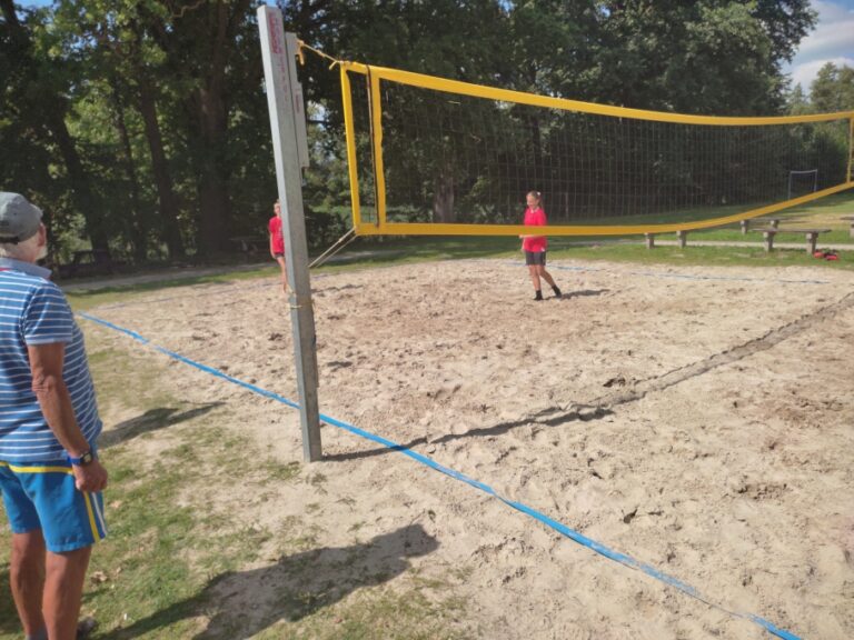 Zawody nieopodal wody