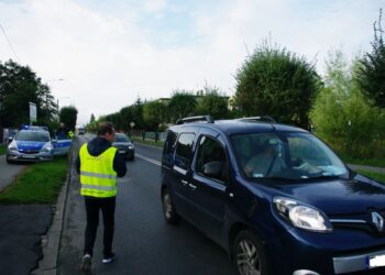 Kierowco, bądź rozważny na przejeździe!