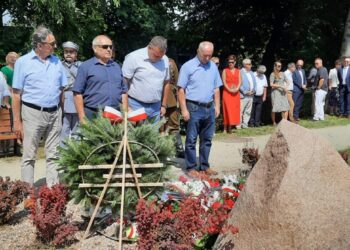 Cześć i chwała bohaterom!