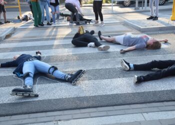 Bądźmy bezpieczni na przejściach!