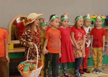 Dzieci powitały jesień