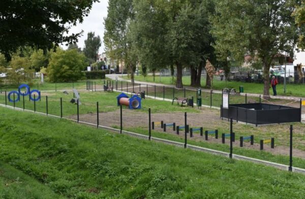 Plac zabaw dla psów już otwarty