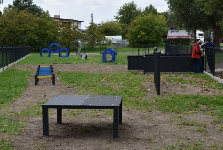 Plac zabaw dla psów już otwarty