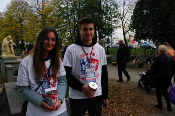 Kibice pamiętają o bohaterach powstania