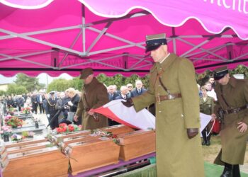 Symboliczny pogrzeb żołnierzy podziemia niepodległościowego