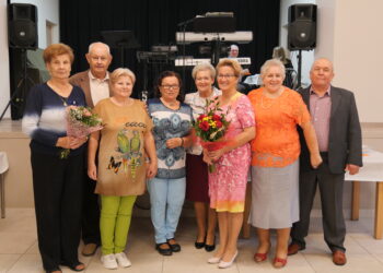 Pełne poparcie dla dotychczasowej szefowej