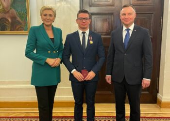 Konrad odznaczony Złotym Krzyżem Zasługi