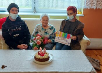 Na urodzinach u seniorki