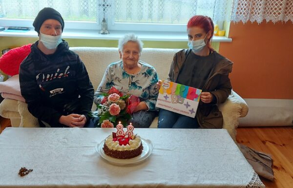 Na urodzinach u seniorki